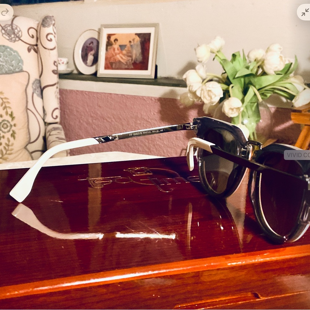 FENDI BURGUNDI & WHITE SUNGLASSES - Picture 7 of 10
